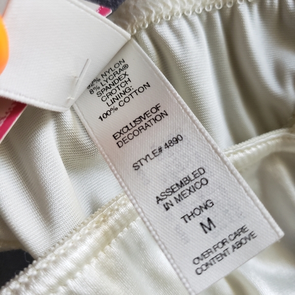 vintage second skin Victoria's secret thong panty size MEDIUM nwt - Picture 4 of 4